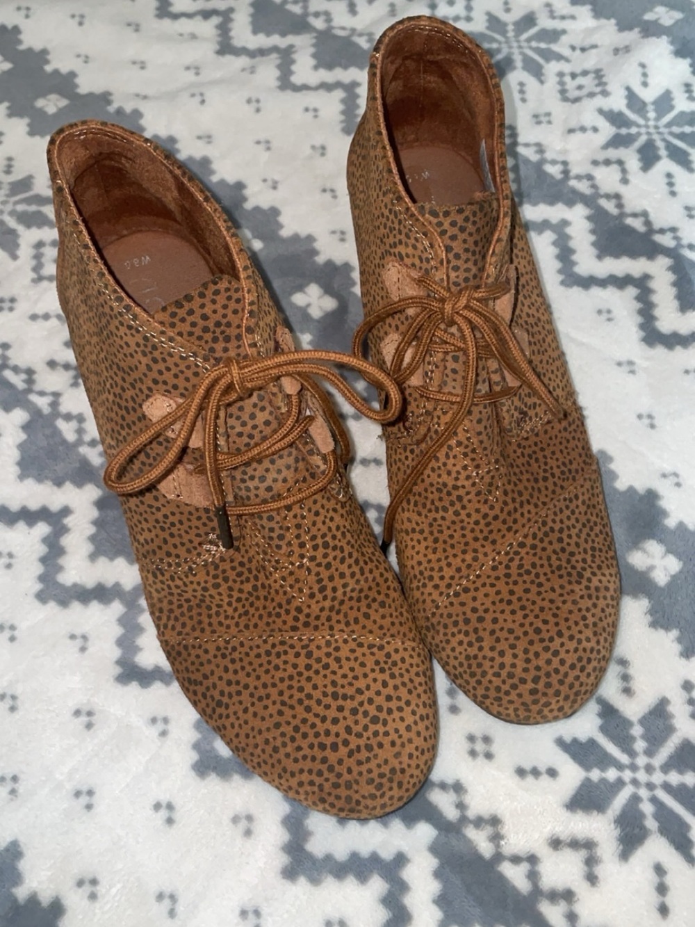 Toms Brown Speckled Lace-Up Ankle Booties